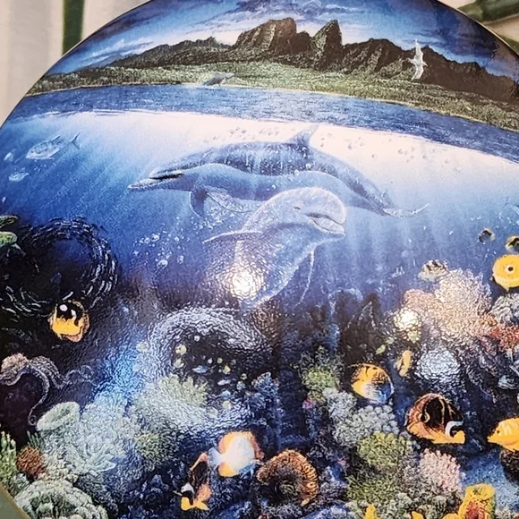 Danbury Mint Tropical Wonderland Blue Hawaii Robert Nelson Music Box #B8504 - Picture 3 of 8